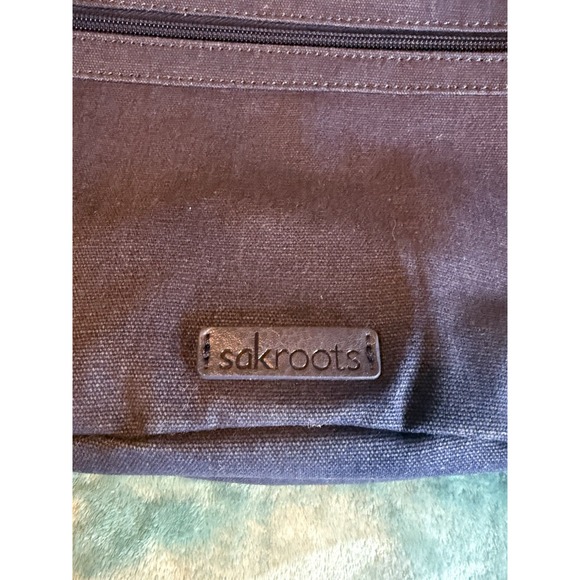 Sakroots Crossbody Bag Purse Floral Butterfly Print Navy Blue Canvas 13x12 - Picture 2 of 6